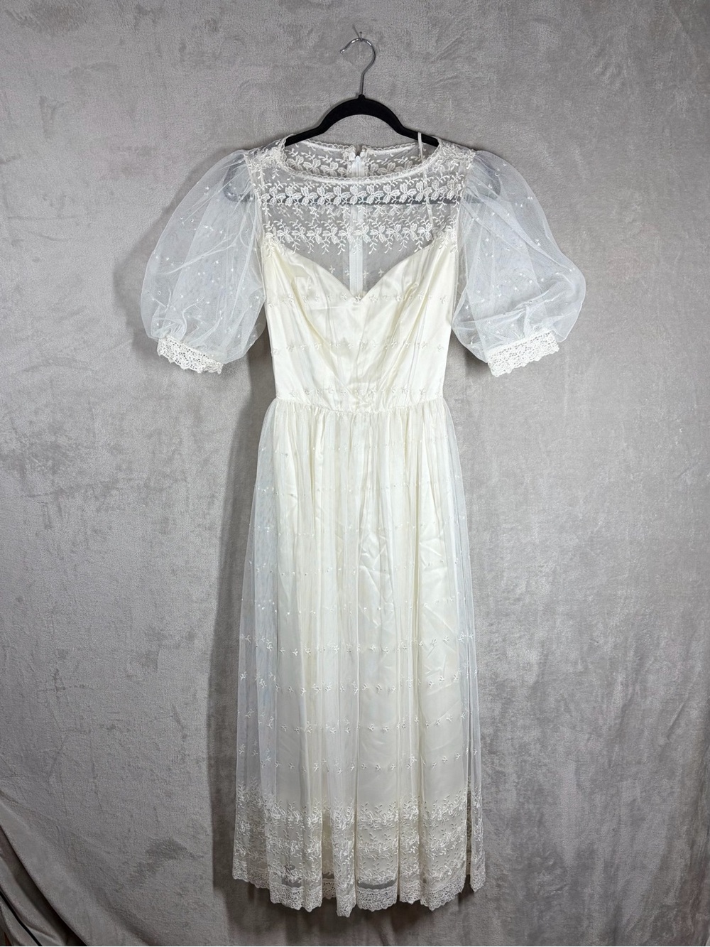 VTG 70s Lace Wedding Dress Size S Puff Sleeve Victorian Revival Romantic Cottage